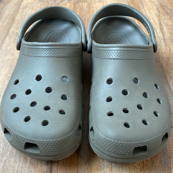 Men’s size 11 Crocs - Picture 2 of 7
